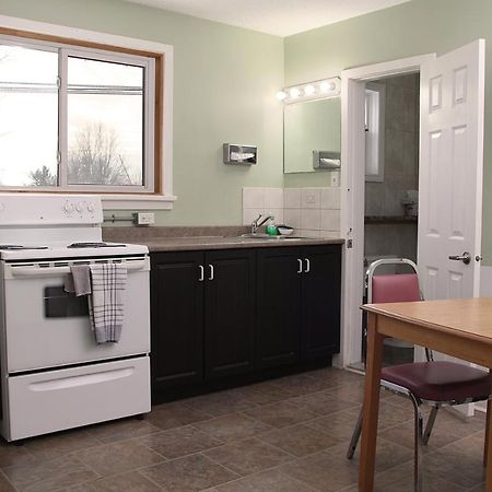 Perth Plaza Inn & Suites Εξωτερικό φωτογραφία