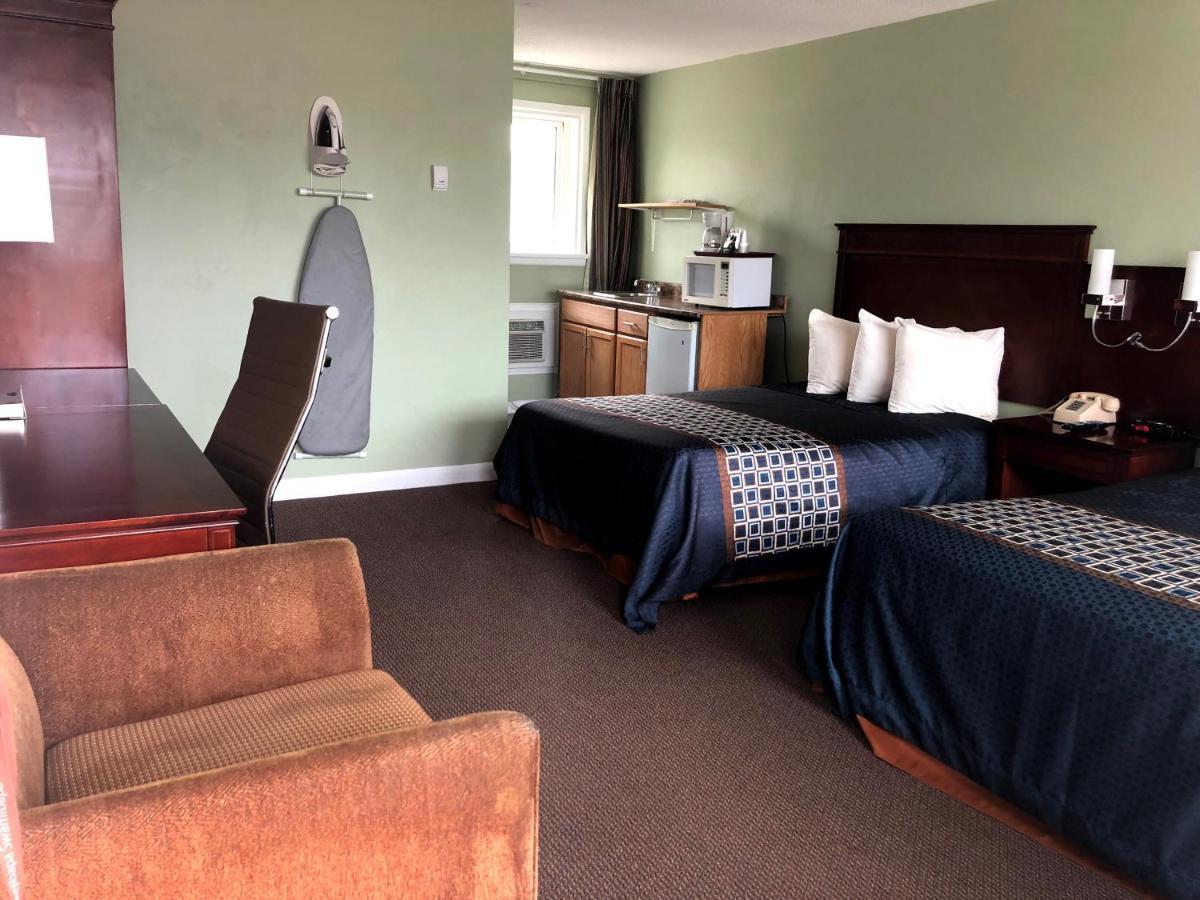 Perth Plaza Inn & Suites Εξωτερικό φωτογραφία