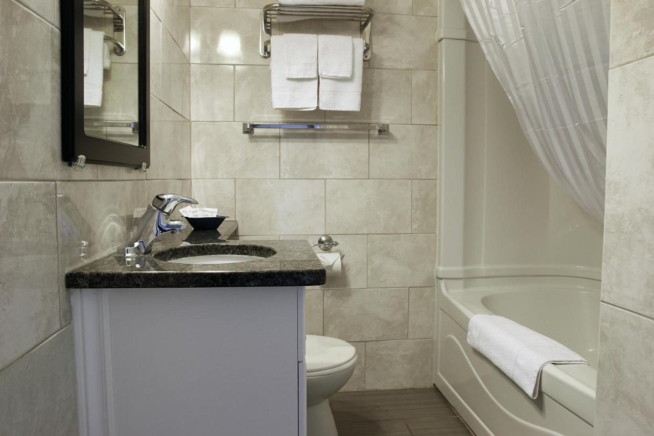 Perth Plaza Inn & Suites Εξωτερικό φωτογραφία