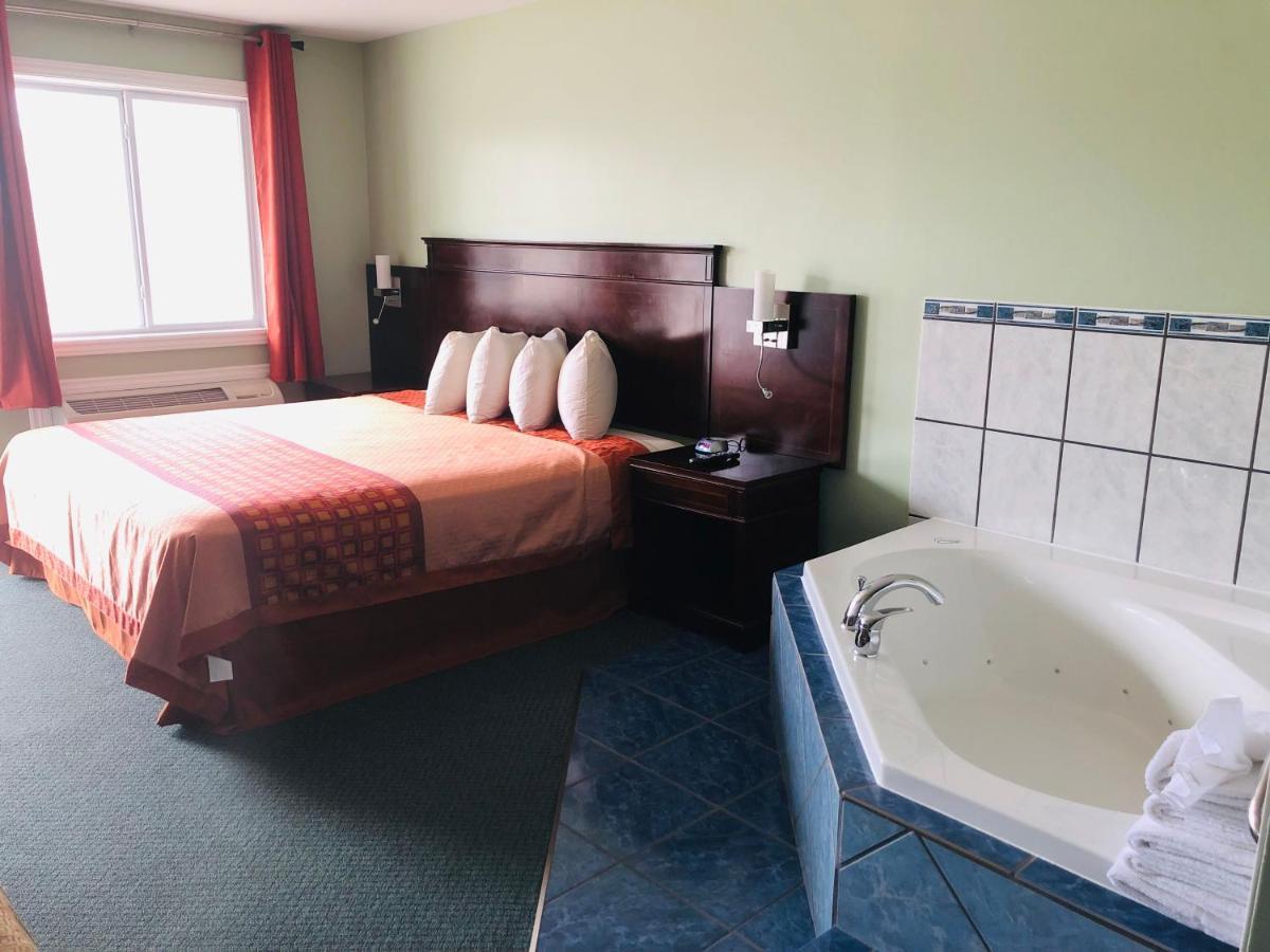 Perth Plaza Inn & Suites Εξωτερικό φωτογραφία