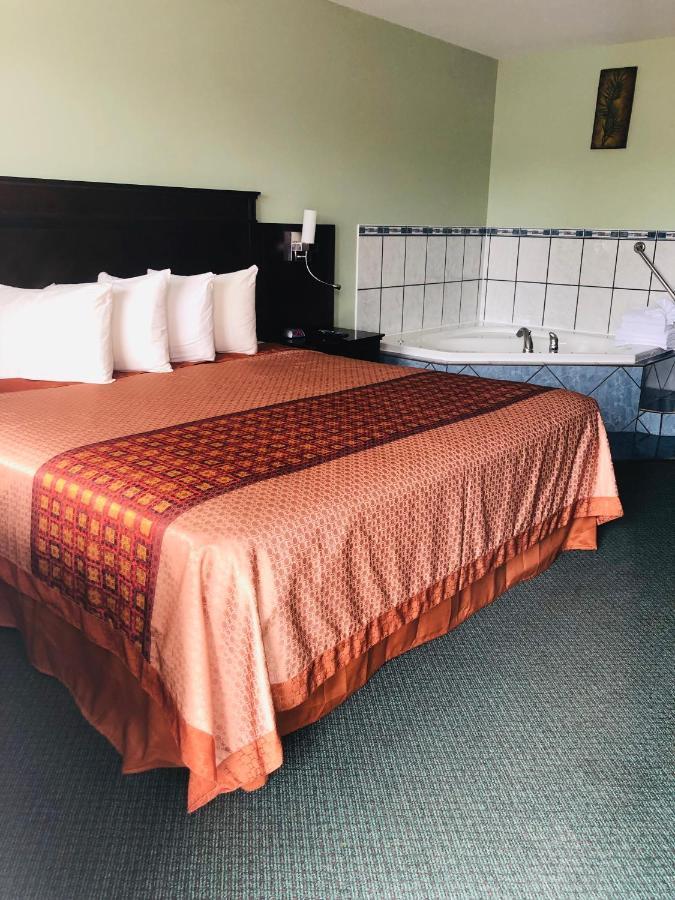 Perth Plaza Inn & Suites Εξωτερικό φωτογραφία