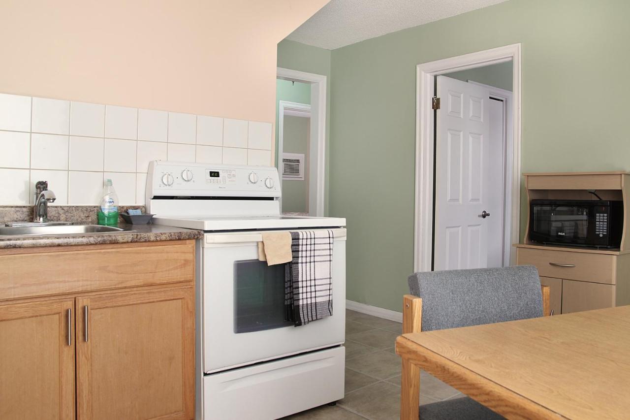Perth Plaza Inn & Suites Εξωτερικό φωτογραφία