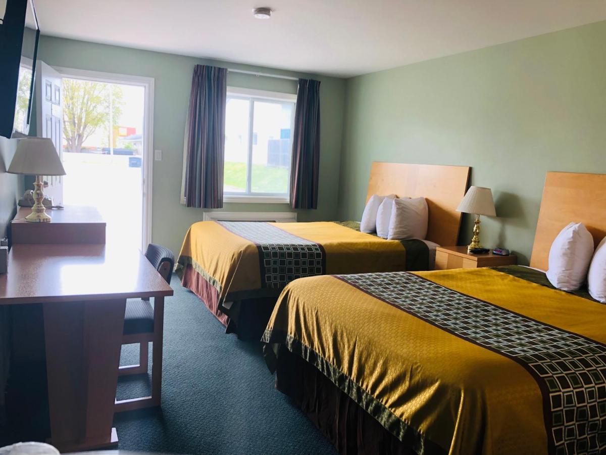 Perth Plaza Inn & Suites Εξωτερικό φωτογραφία