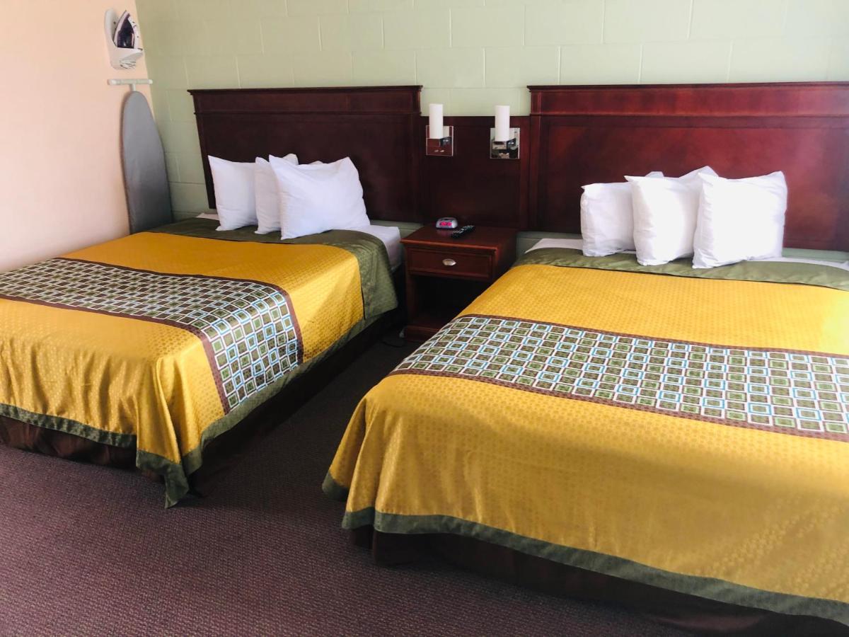Perth Plaza Inn & Suites Εξωτερικό φωτογραφία