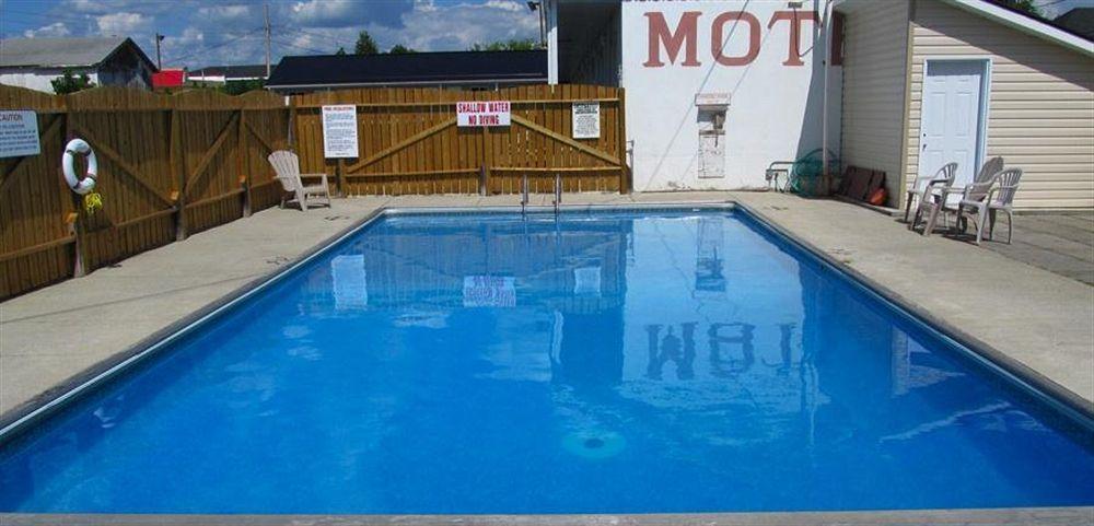 Perth Plaza Inn & Suites Εξωτερικό φωτογραφία