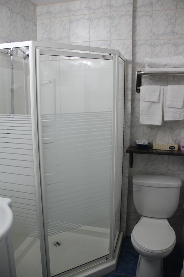 Perth Plaza Inn & Suites Εξωτερικό φωτογραφία